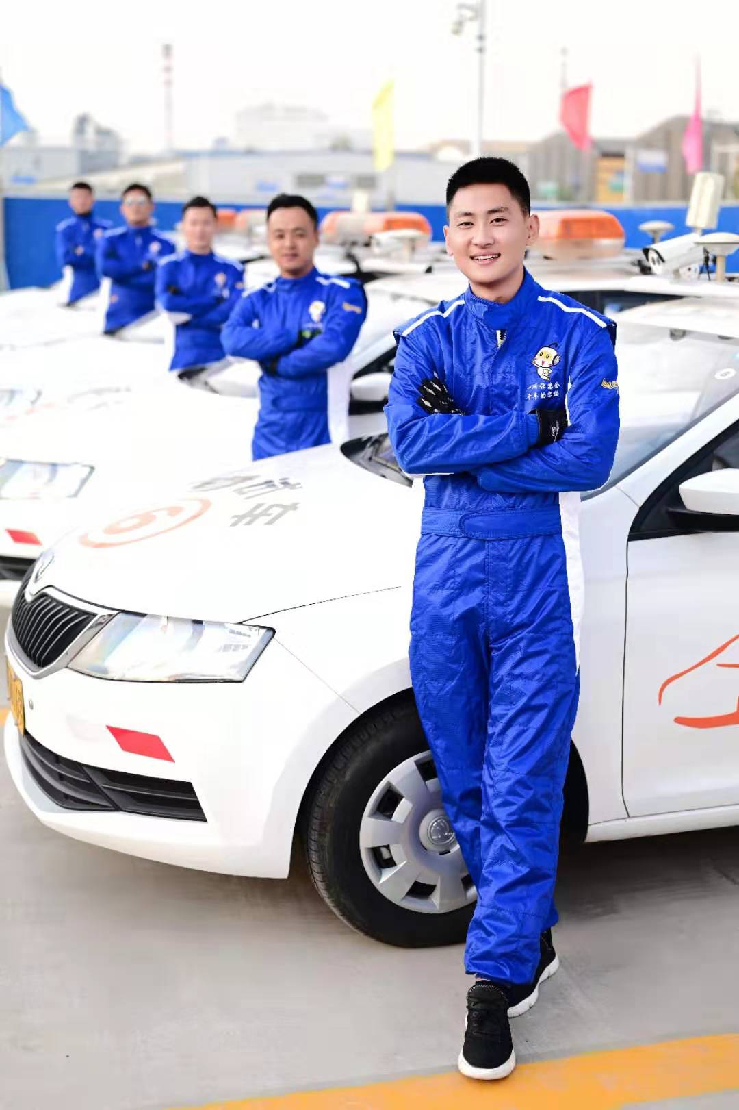 ��У����